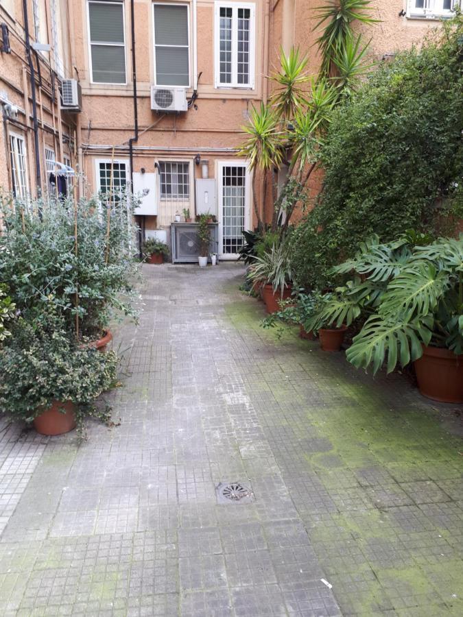 Tra Gianicolo E Trastevere Rome Exterior photo