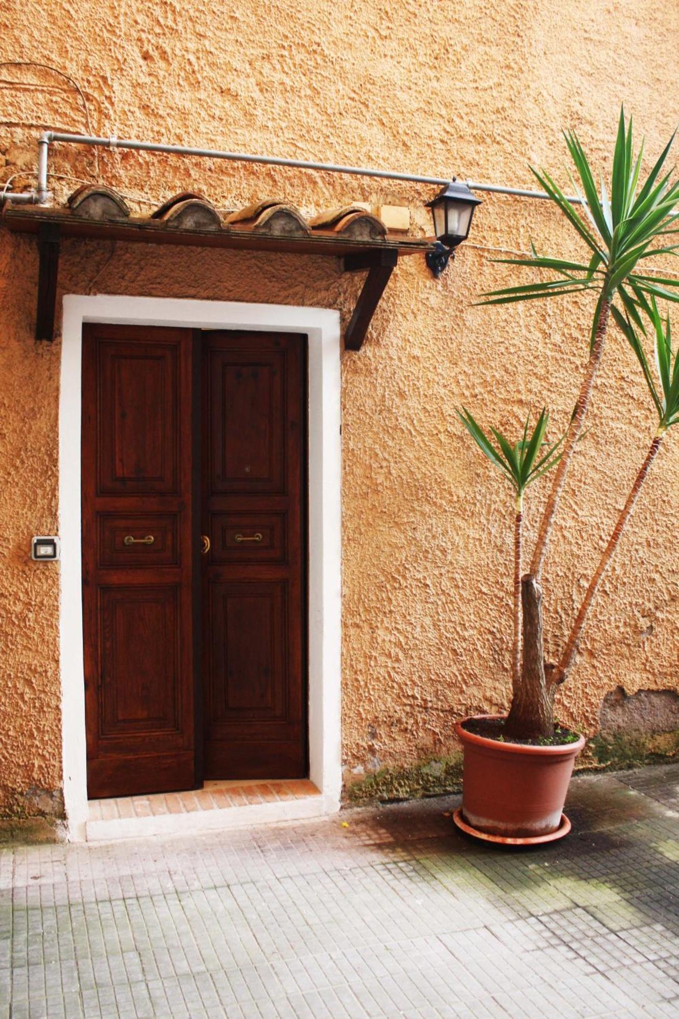 Tra Gianicolo E Trastevere Rome Exterior photo